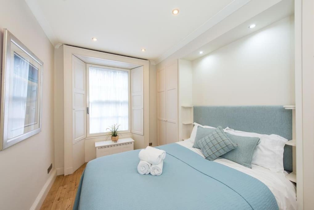 Self Catering , City Centre Apartment With Parking Edinburgh Eksteriør bilde